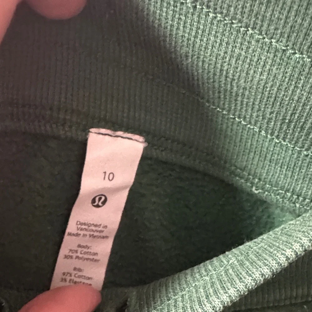 Green Lululemon Scuba Women’s Jogger Pants - Picture 5 of 7